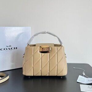 NWT Coach Crossbody Bag in Cream